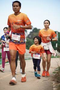 BIB: 8245, 8127, 8123
                            <button type="button" onclick="openModal(18895628)" class="btn btn-primary btn-sm float-right btn-popup" data-toggle="modal" data-target=".modal-high-quality">
                        <i class="fas fa-shopping-cart"></i> Add to Cart
                    </button>
                                            <button type="button" onclick="isThisMe(18895628, true)" class="btn btn-success btn-sm float-right btn-popup btn-isme hidden" data-toggle="tooltip" data-placement="bottom" title="นี่คือรูปของคุณใช่ไหม คลิกที่นี่เพื่อเอาเข้าอัลบั้ม">
                        <i class="fas fa-plus"></i> Add to album
                    </button>
                    <button type="button" onclick="isThisMe(18895628, false)" class="btn btn-warning btn-sm float-right btn-popup btn-isnotme hidden">
                        <i class="fas fa-ban"></i> Remove from album
                    </button>